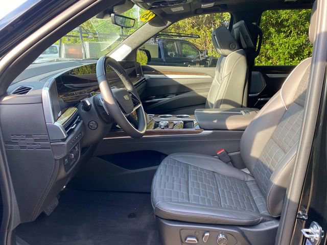 Used 2026 Cadillac Escalade Platinum Sport AWD/4WD image 13