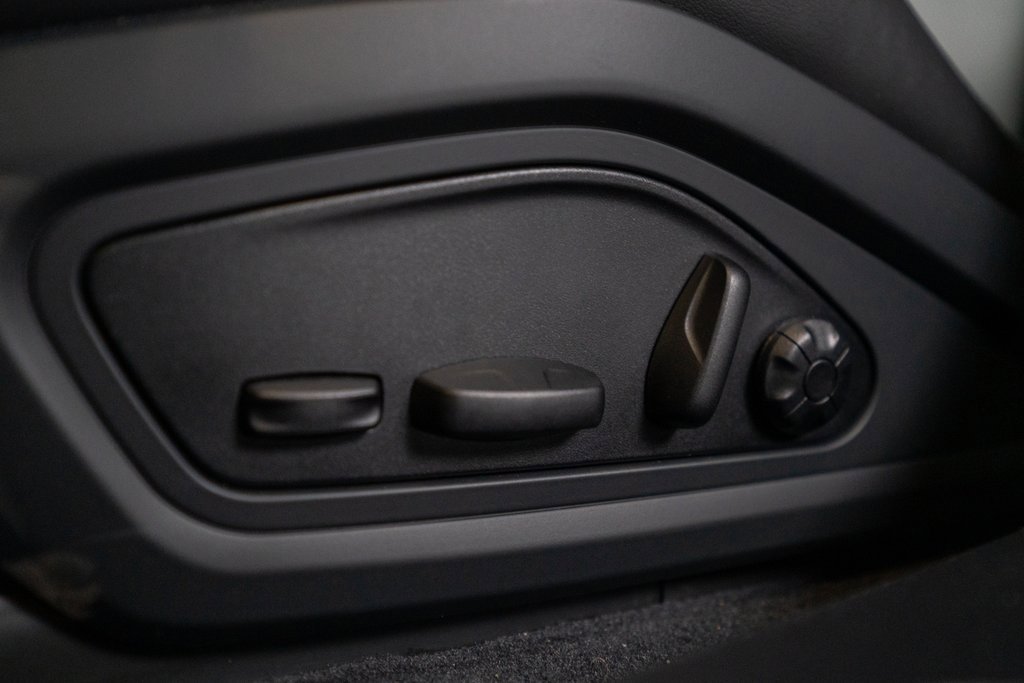 New 2025 Porsche Taycan 4S image 23