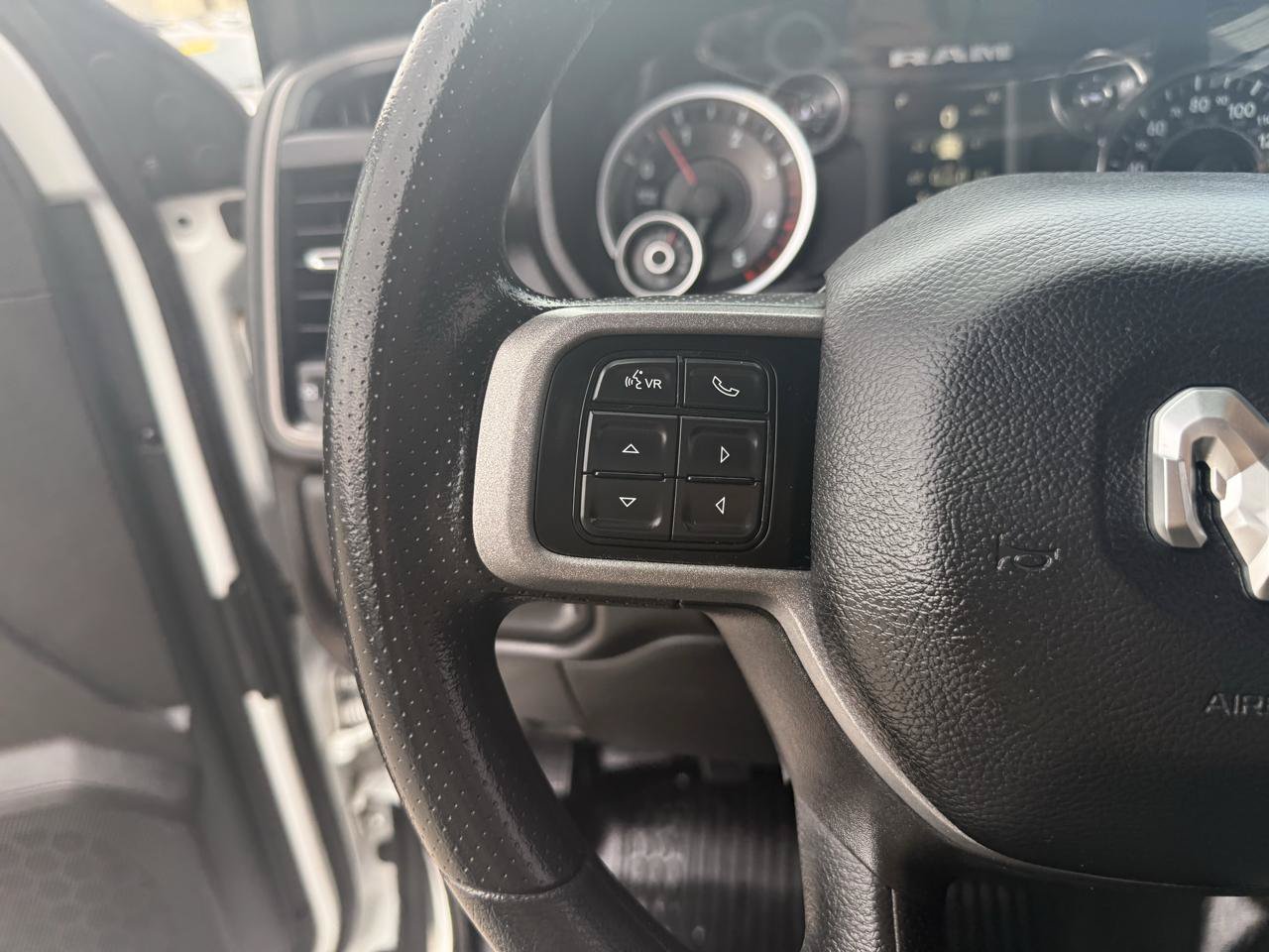 Used 2022 RAM 2500 Tradesman w/ Chrome Appearance Group AWD/4WD image 18
