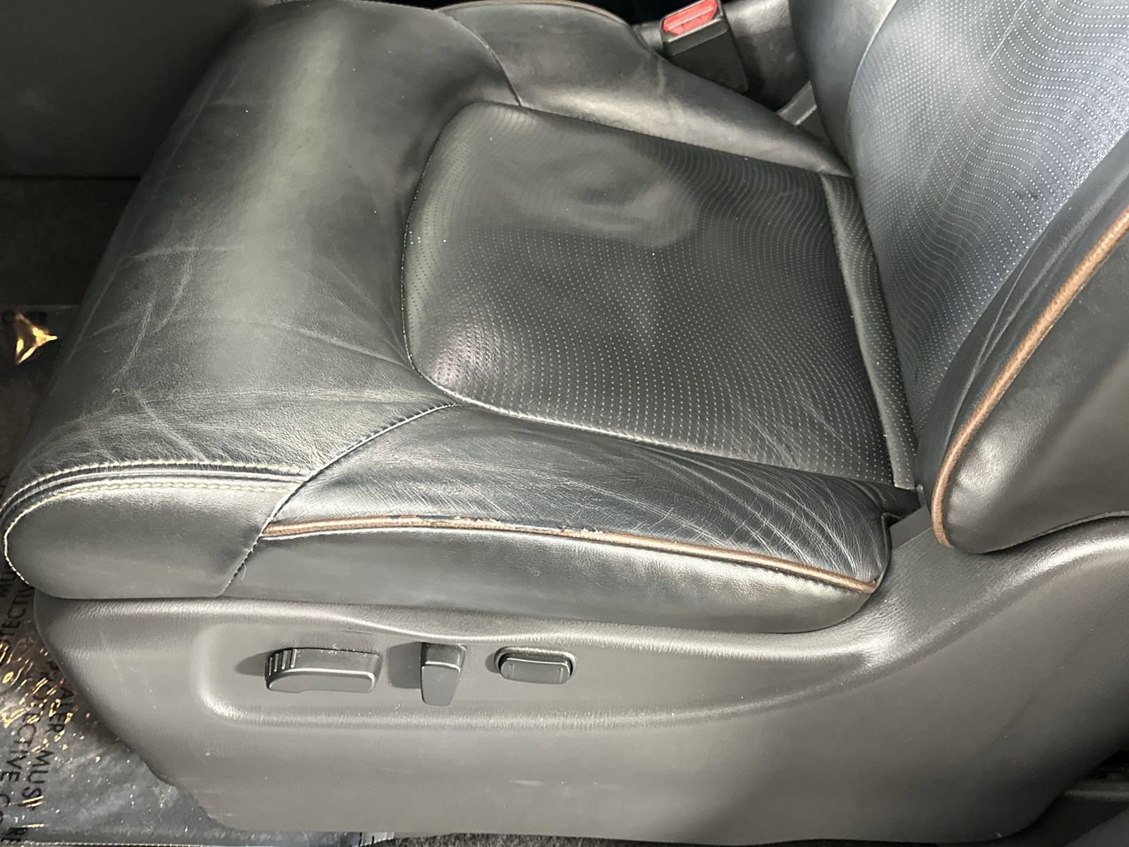 Used 2020 Nissan Armada SL image 16