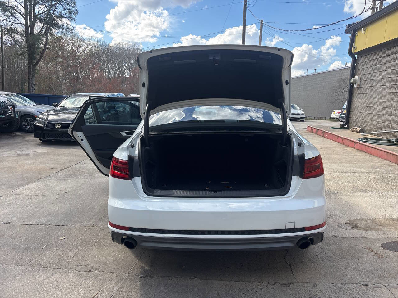 Used 2018 Audi A4 2.0T Ultra Premium w/ Convenience Package image 16