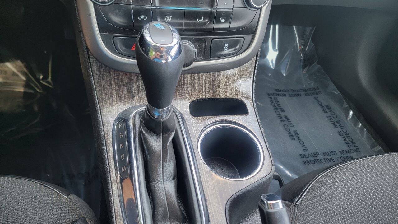 Used 2015 Chevrolet Malibu LT w/ Power Convenience Package FWD image 12