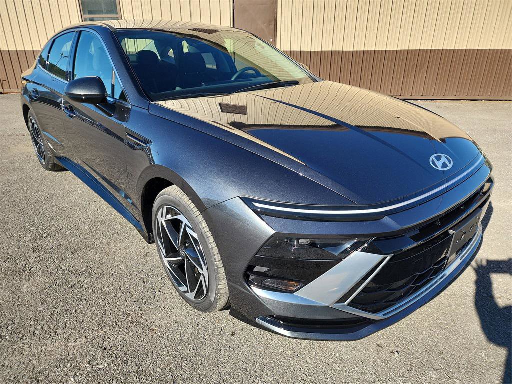 New 2026 Hyundai Sonata SEL image 2