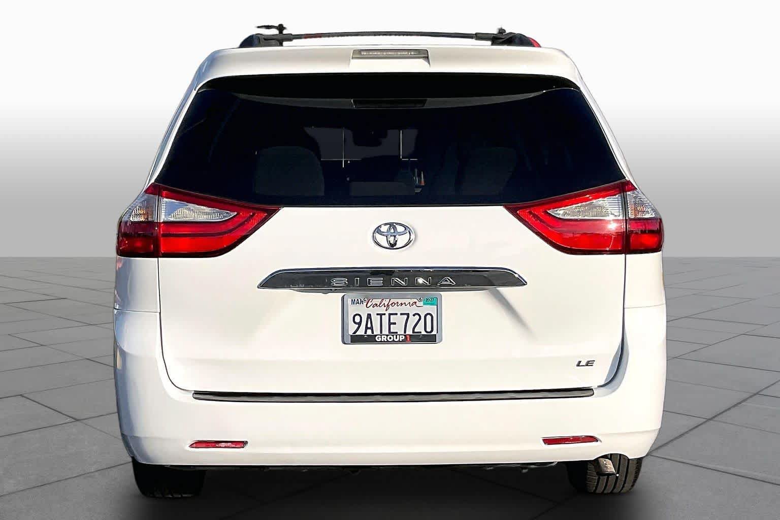 Used 2015 Toyota Sienna LE FWD image 4