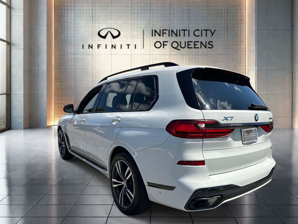 Used 2021 BMW X7 xDrive40i w/ M Sport Package AWD/4WD image 5