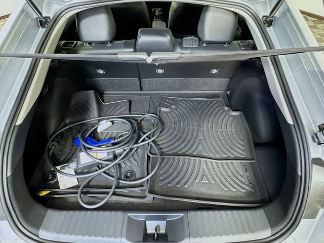 Used 2025 Toyota Prius Plug-In Hybrid image 27