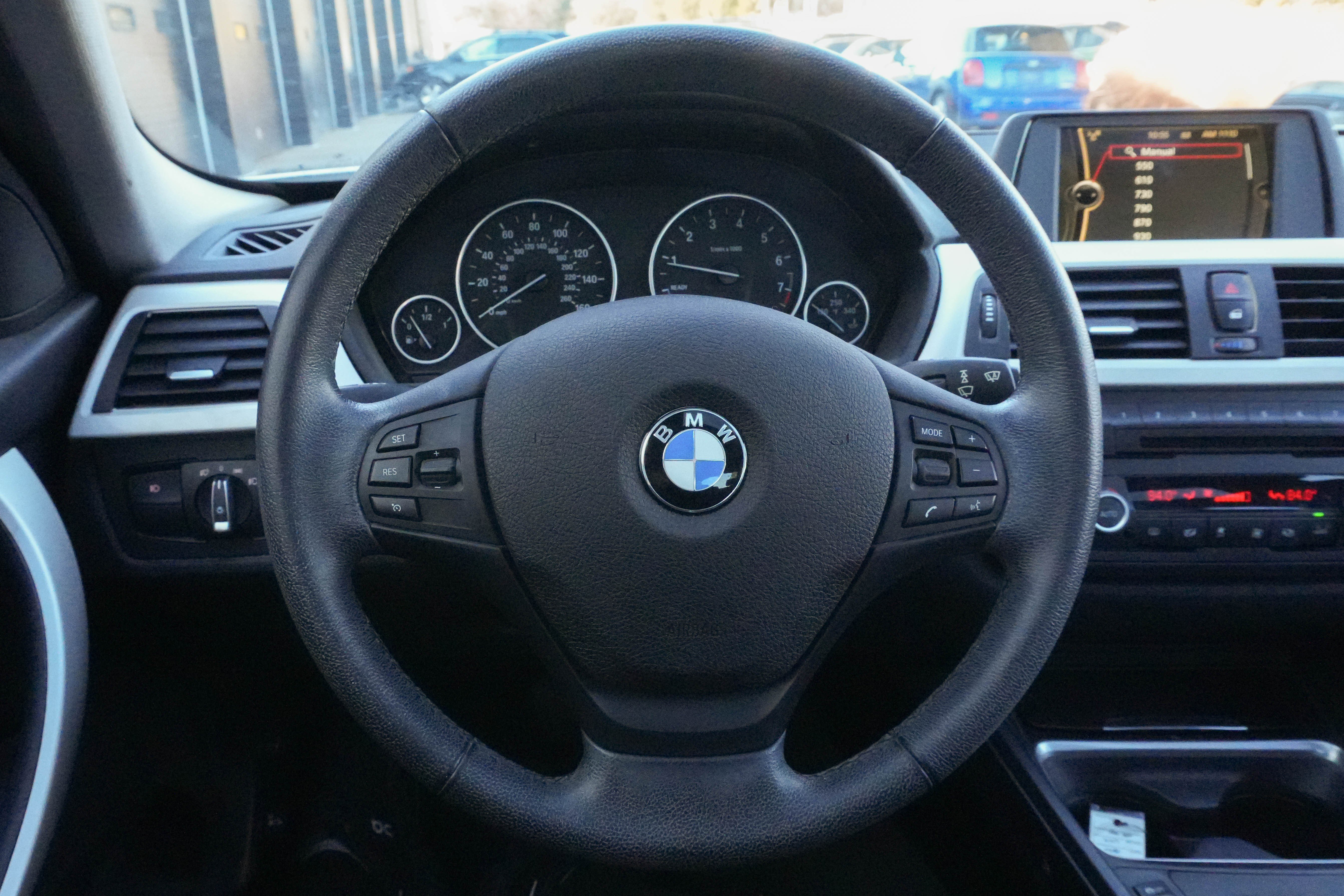 Used 2014 BMW 320i Sedan image 18