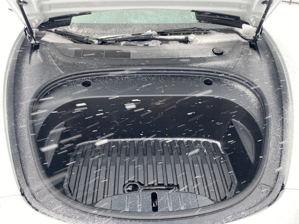 Used 2023 Tesla Model 3 Standard Range image 18