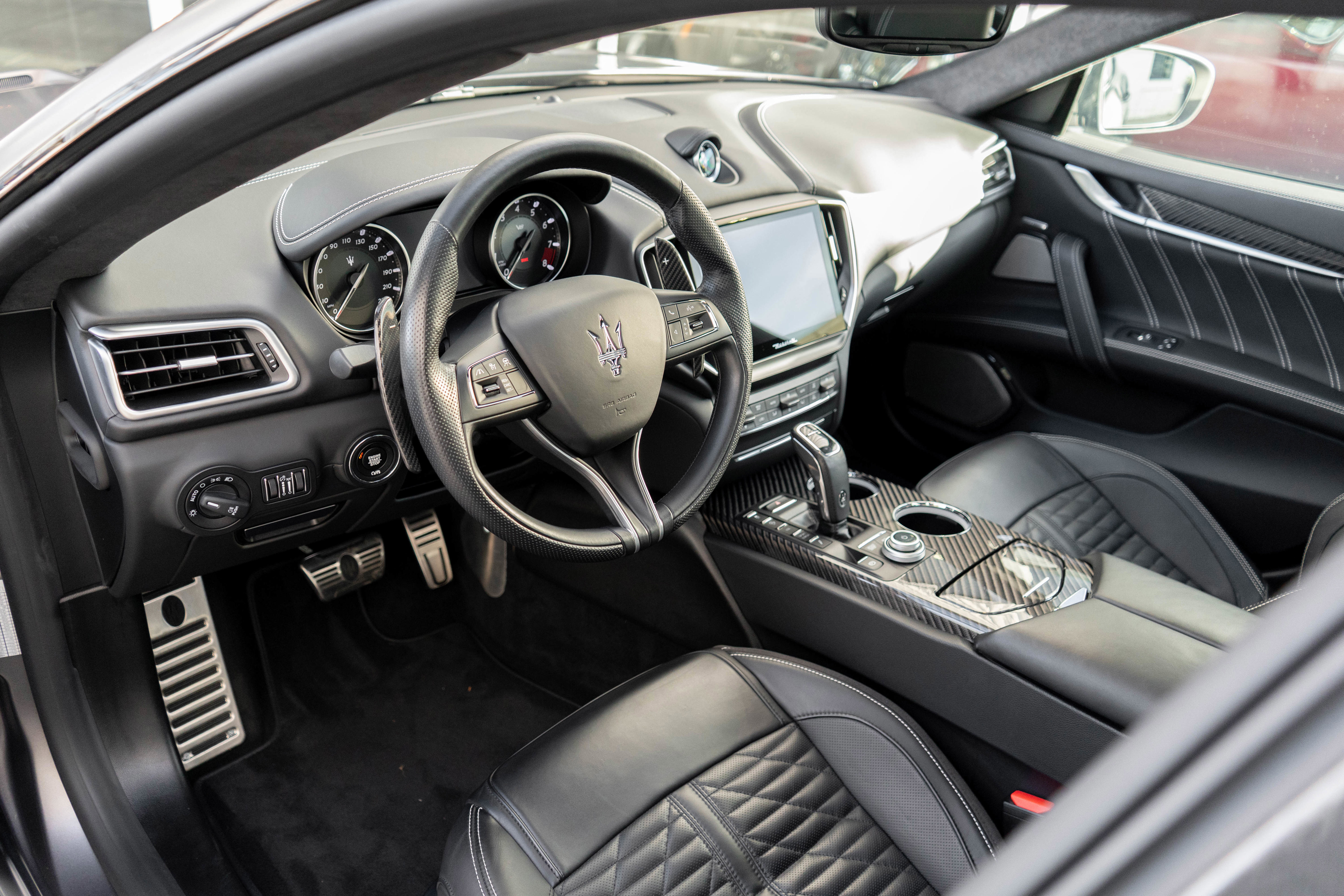 Used 2022 Maserati Ghibli Trofeo image 8