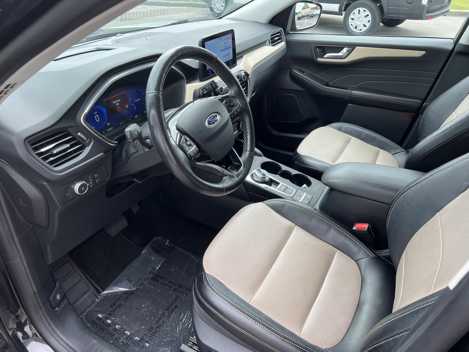 Used 2021 Ford Escape Titanium w/ Titanium Elite Package image 9