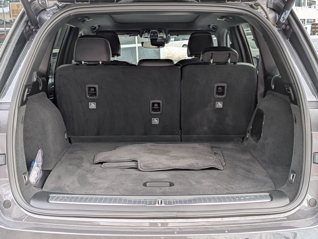 Used 2023 Jeep Grand Cherokee Overland image 8