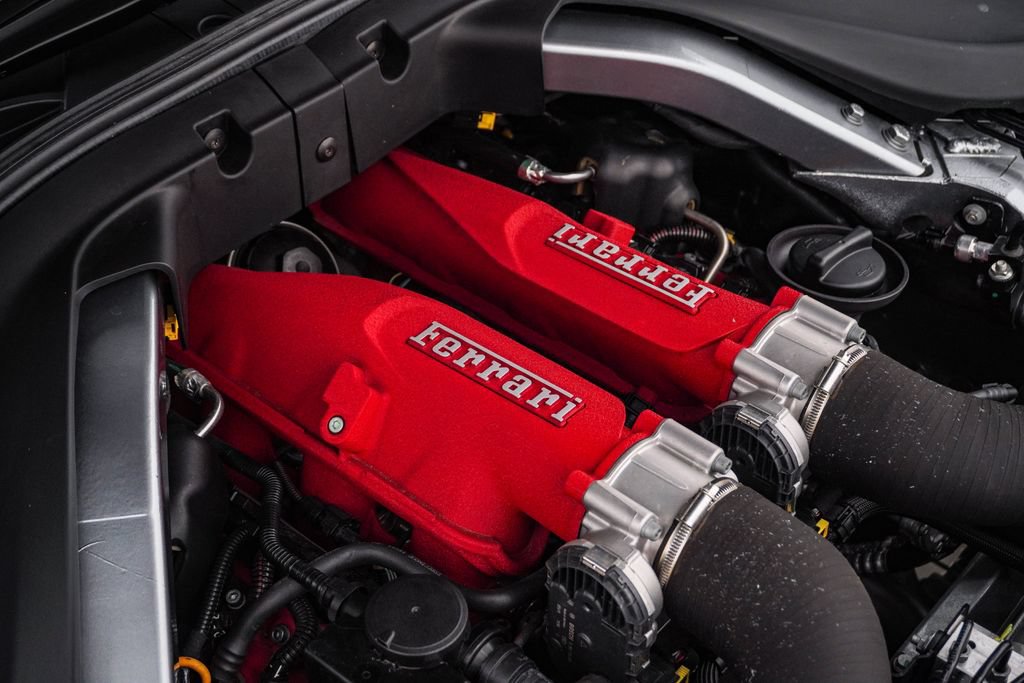 Used 2019 Ferrari Portofino RWD image 40