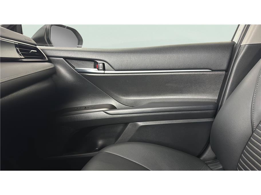 Used 2022 Toyota Camry SE w/ Carpet Mat Package (TMS) FWD image 29