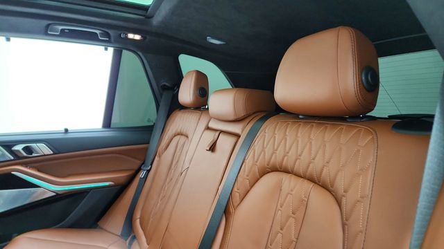 Used 2023 BMW X5 M50i w/ Executive Package image 30