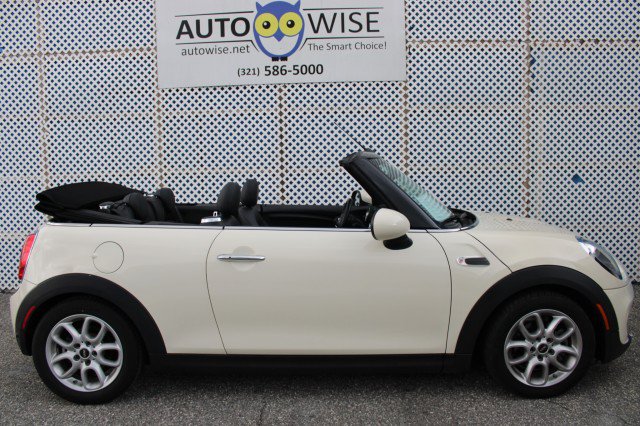 Used 2018 MINI Cooper Convertible FWD image 4