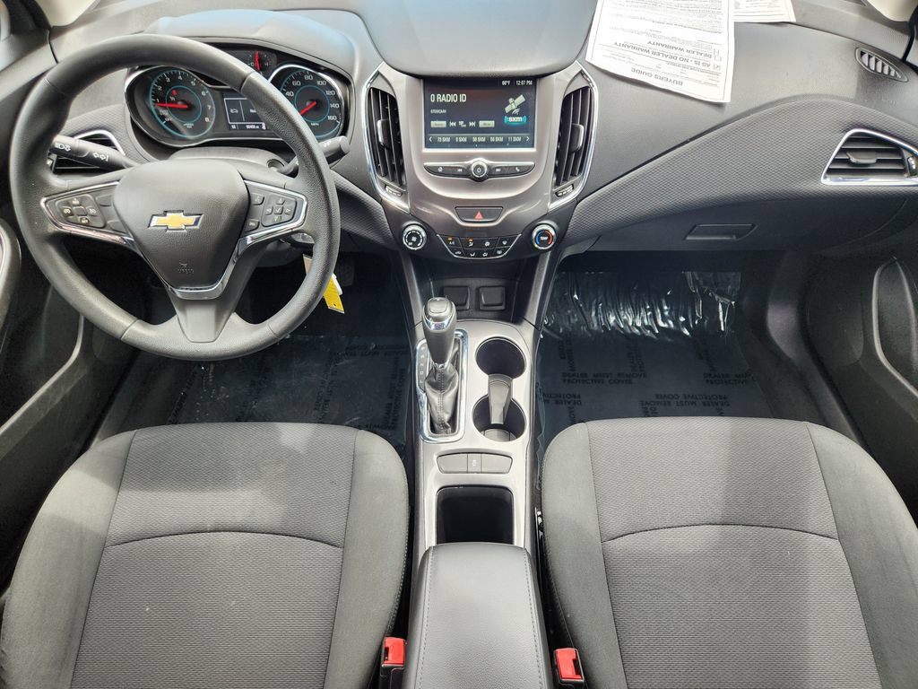 Used 2018 Chevrolet Cruze LT FWD image 16