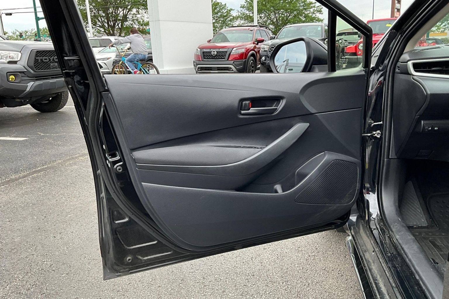 Used 2023 Toyota Corolla LE w/ LE Convenience Package AWD/4WD image 18