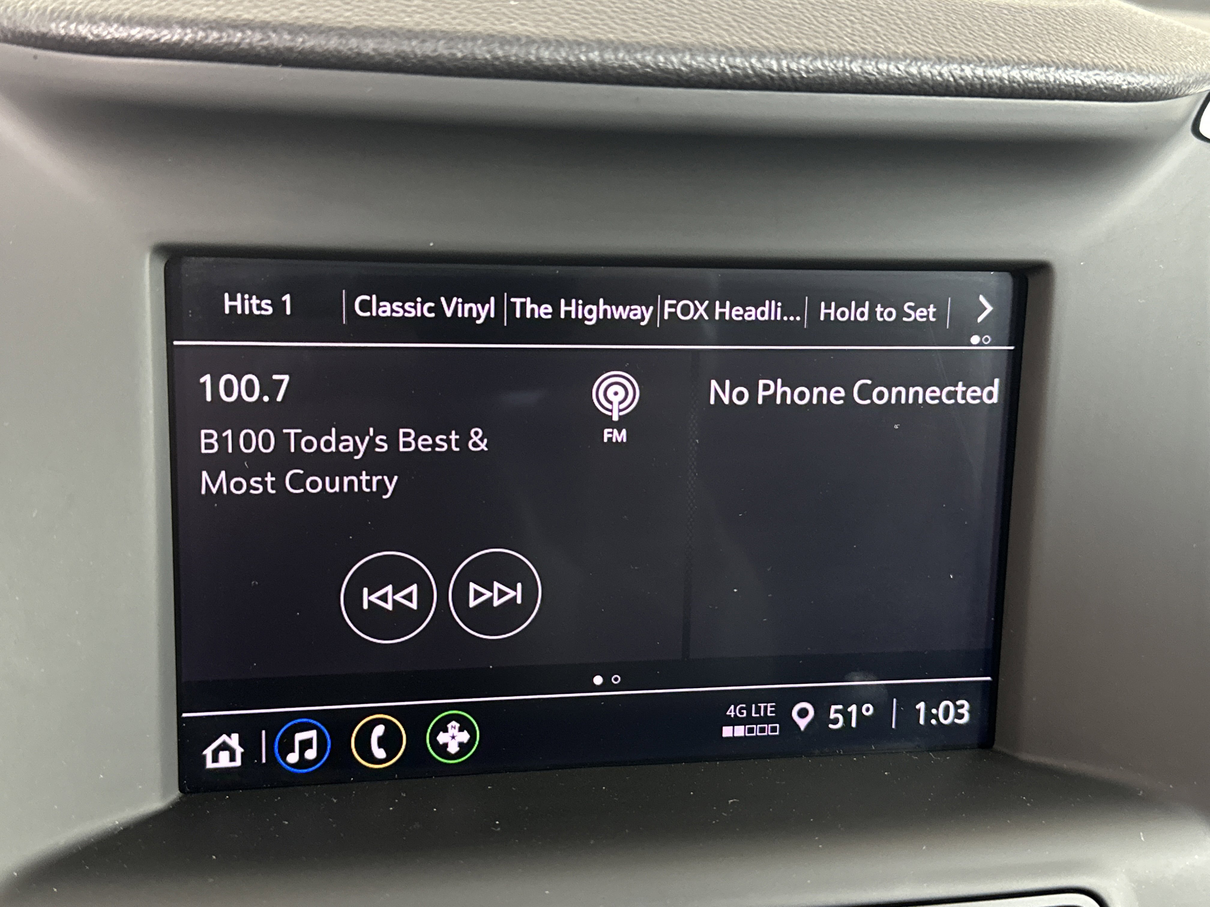 Used 2023 GMC Terrain SLE image 18