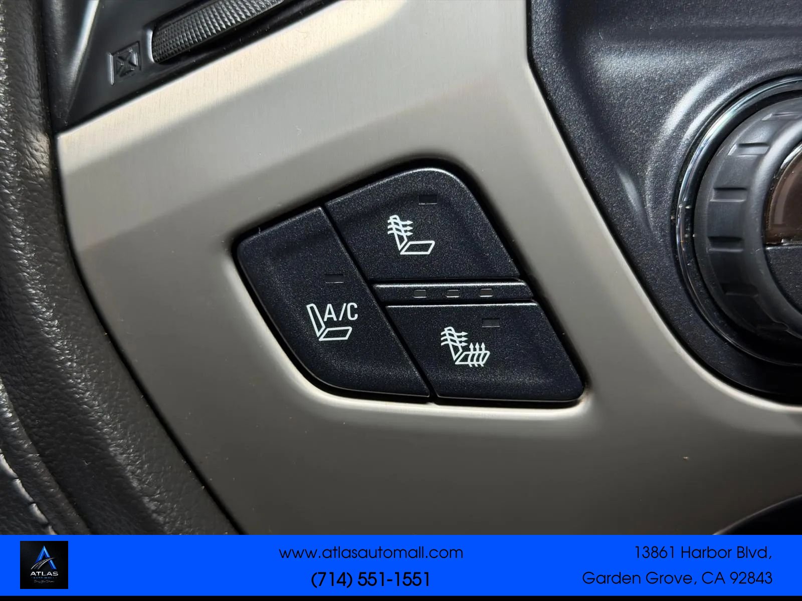 Used 2015 GMC Sierra 1500 Denali AWD/4WD image 33