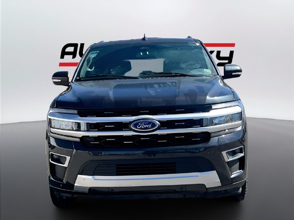 Used 2024 Ford Expedition Limited AWD/4WD image 2