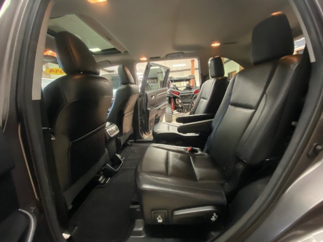 Used 2014 Toyota Highlander Limited AWD/4WD image 15