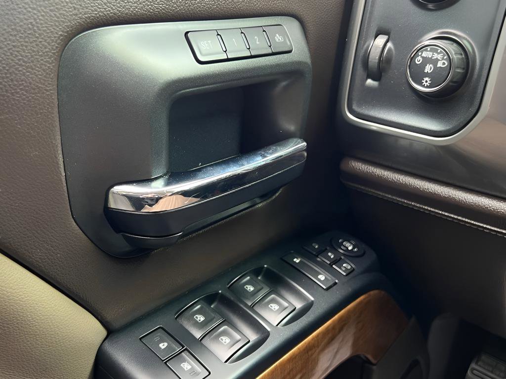 Used 2016 Chevrolet Silverado 2500 LTZ w/ Duramax Plus Package image 46