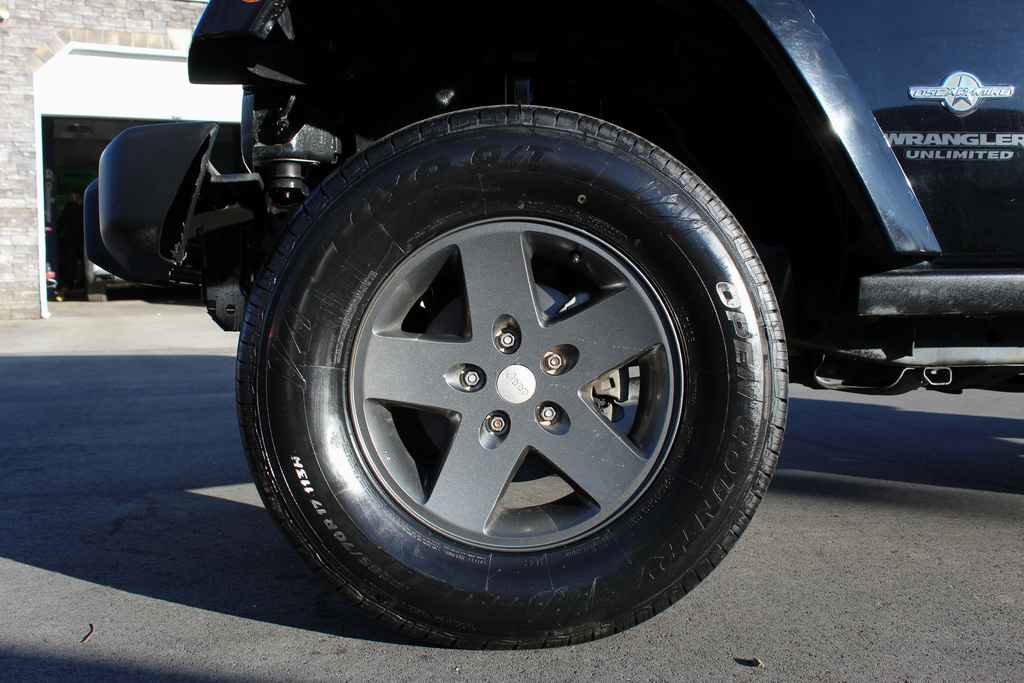 Used 2015 Jeep Wrangler Unlimited Sport image 24