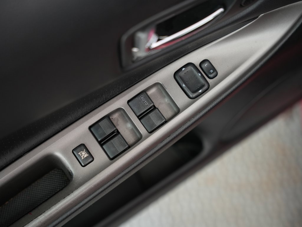 Used 2005 MAZDA MAZDA6 s Sport w/ Bose Audio & Moonroof Pkg image 39