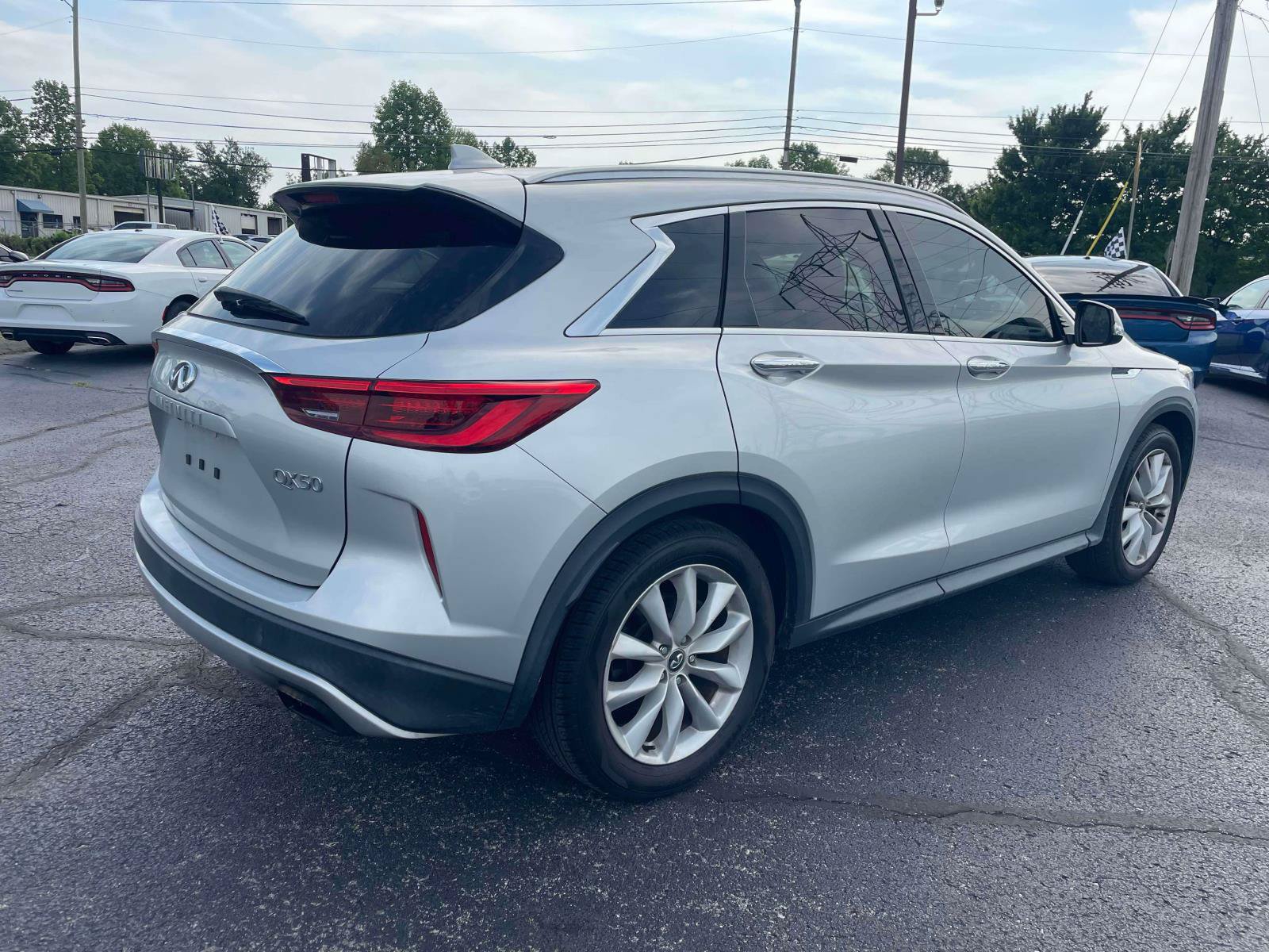 Used 2019 INFINITI QX50 Luxe FWD image 9
