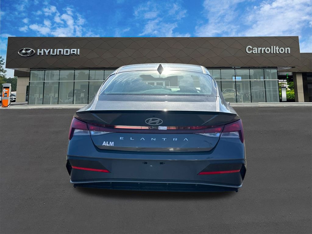 New 2025 Hyundai Elantra Sport image 6