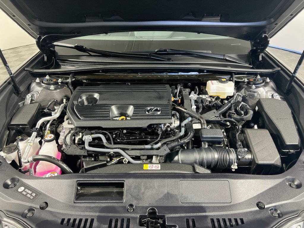 Used 2024 Lexus ES 300h w/ Premium Package FWD image 30