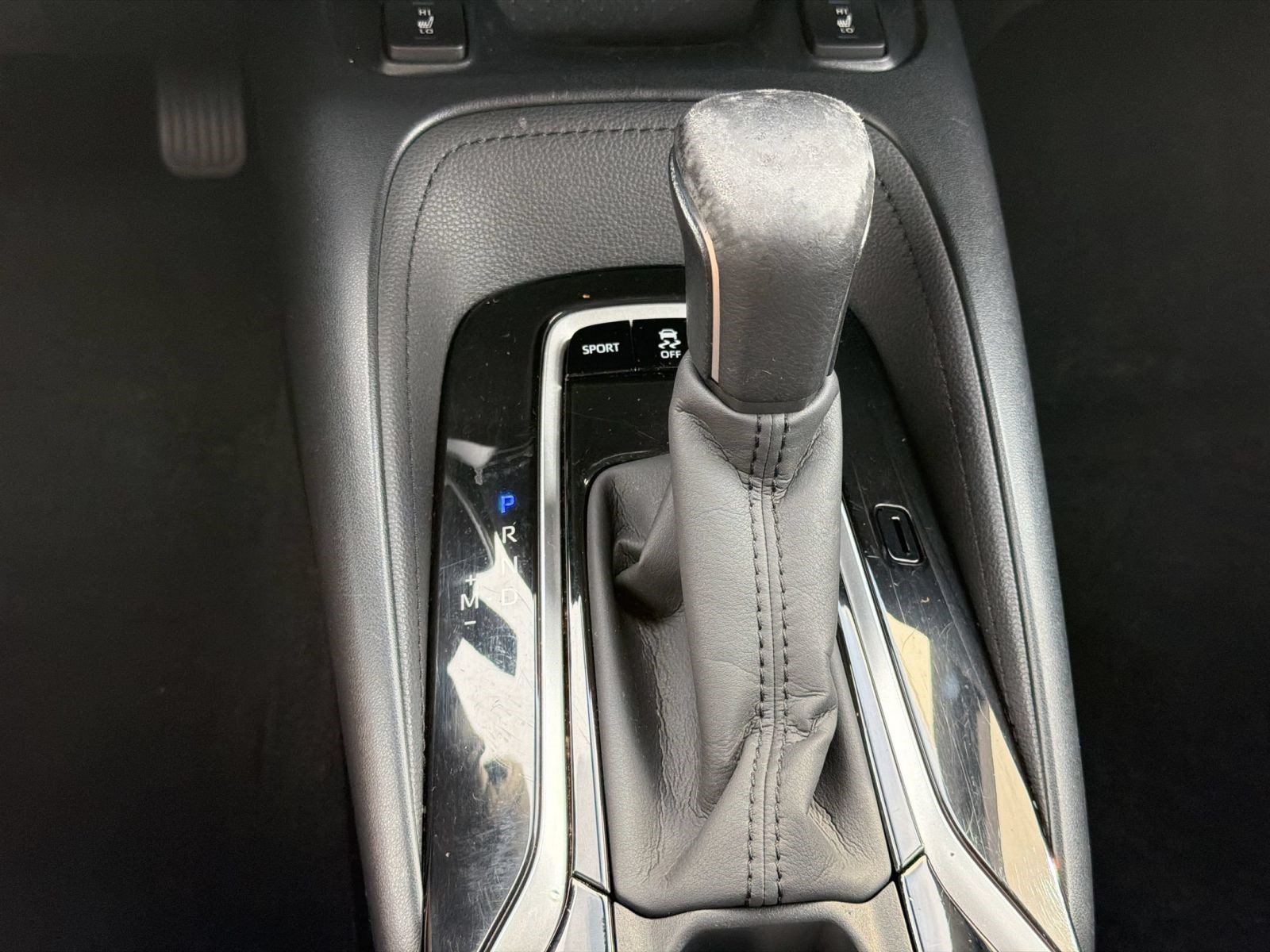 Used 2020 Toyota Corolla XSE FWD image 19