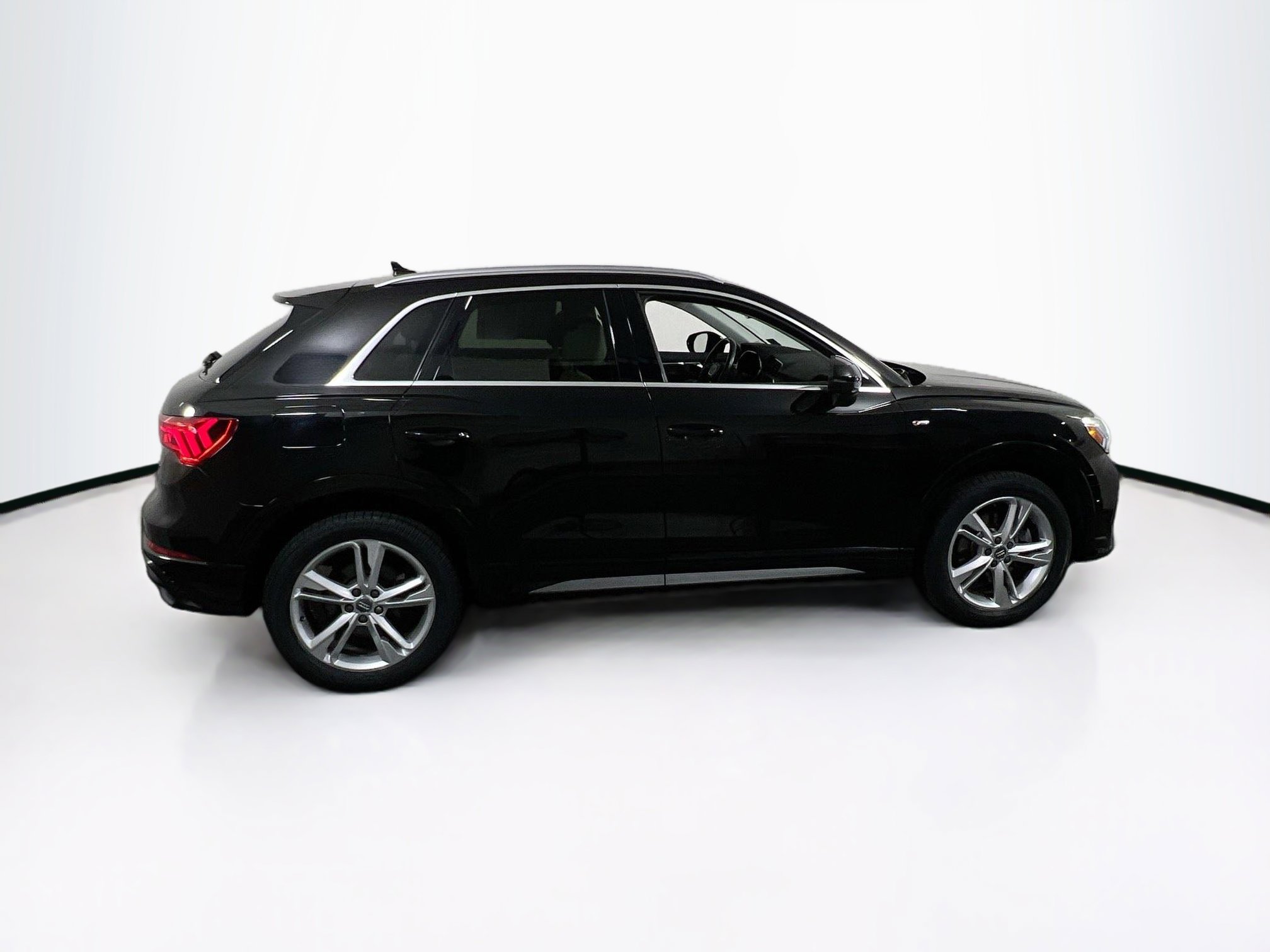 Used 2020 Audi Q3 2.0T Prestige image 4