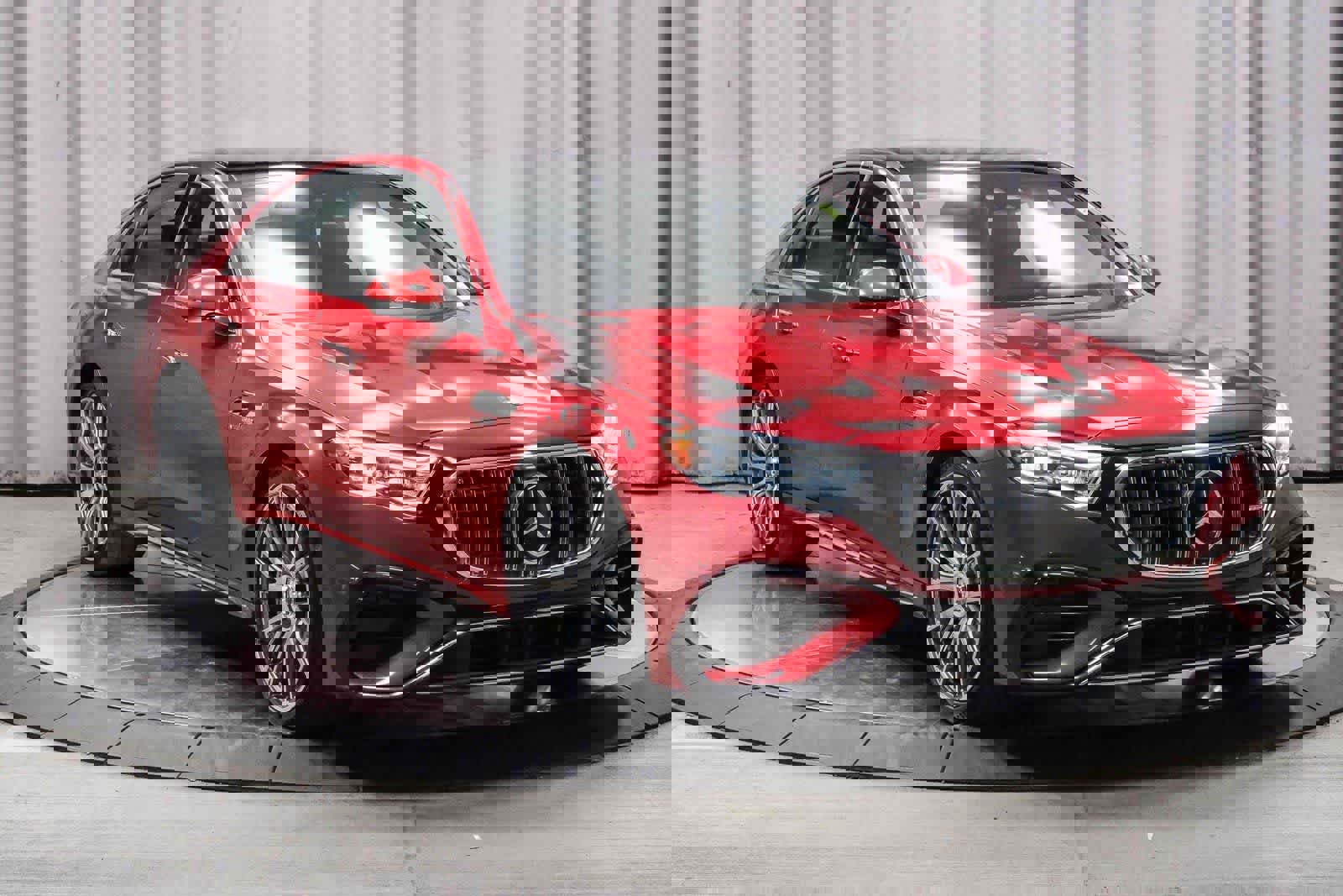 Used 2025 Mercedes-Benz E 53 AMG e 4MATIC Sedan image 5