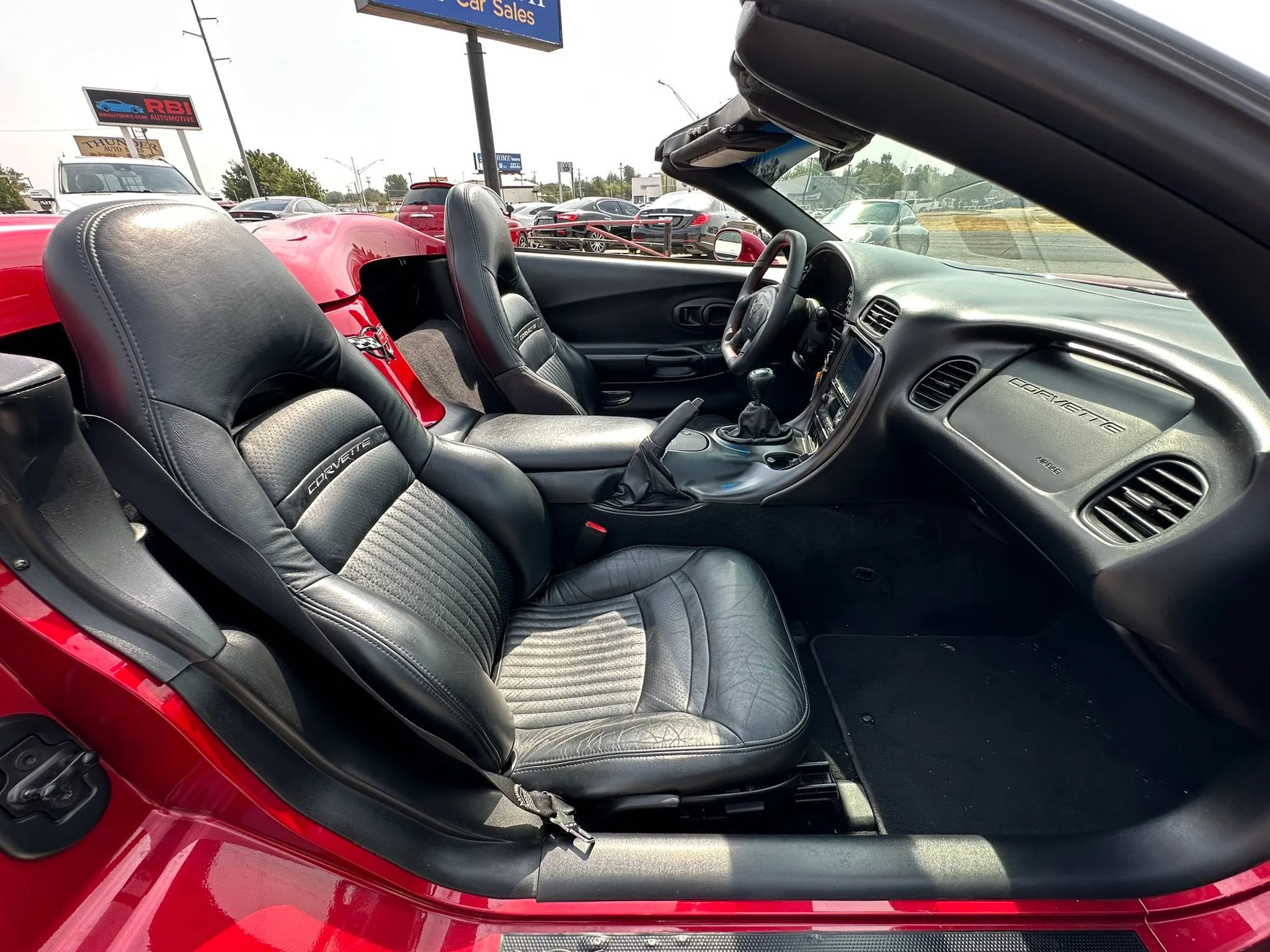 Used 2001 Chevrolet Corvette Coupe w/ Preferred Equipment Group2 RWD image 23