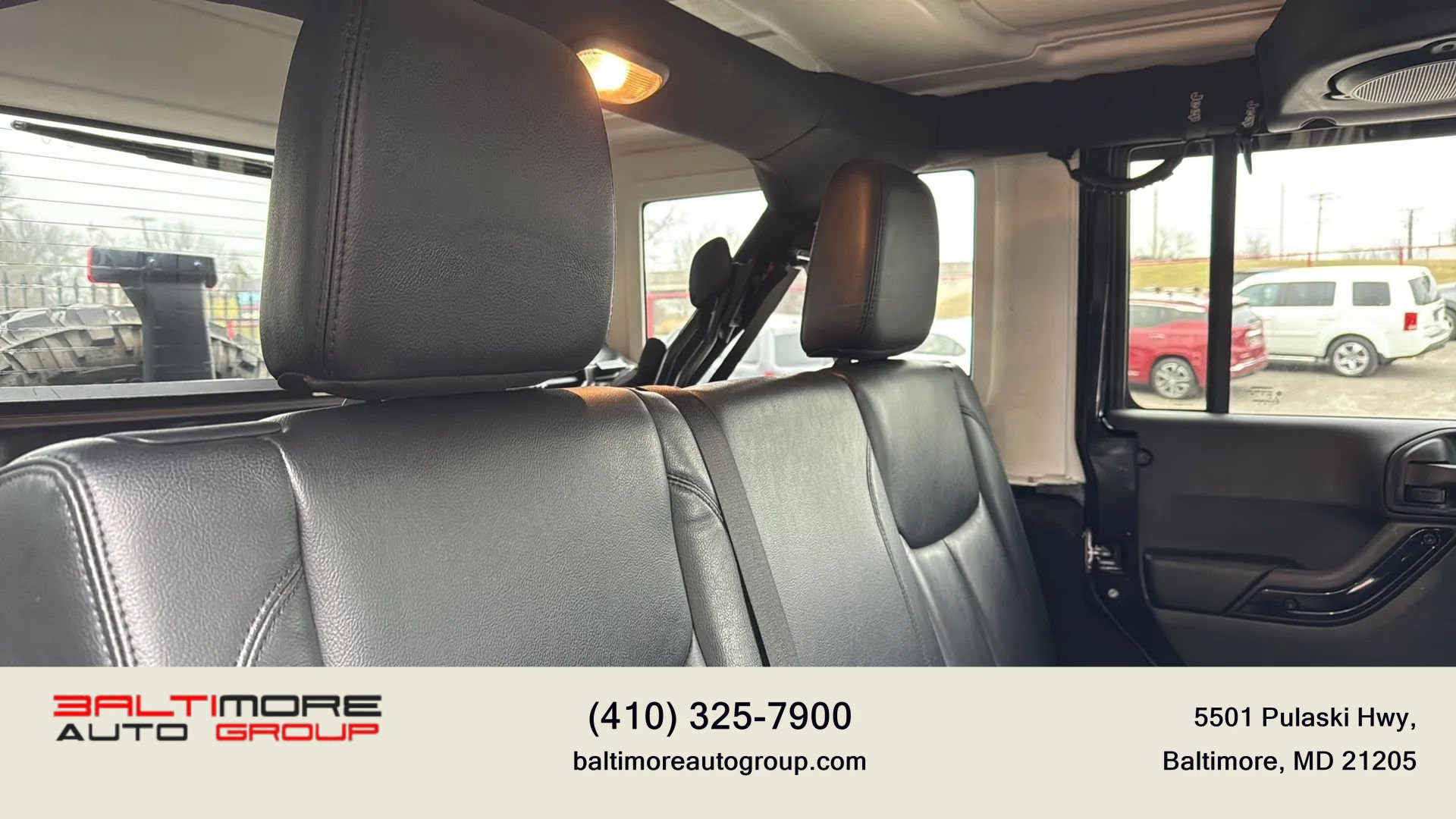 Used 2014 Jeep Wrangler Unlimited Sahara image 40