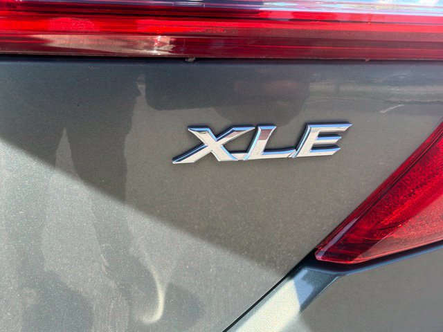 Used 2012 Toyota Camry XLE w/ Leather Pkg FWD image 13