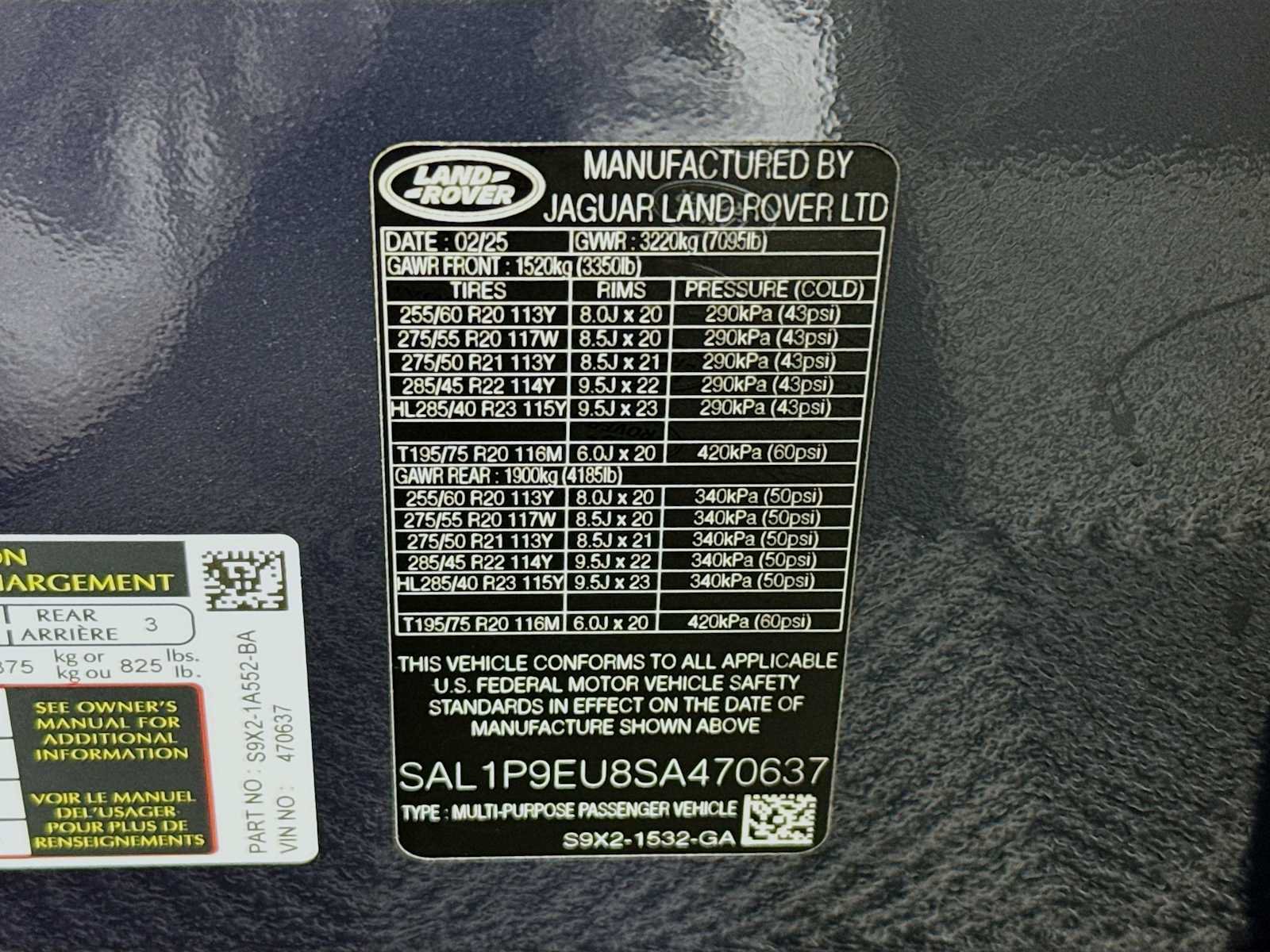 Used 2025 Land Rover Range Rover Sport SE AWD/4WD image 32