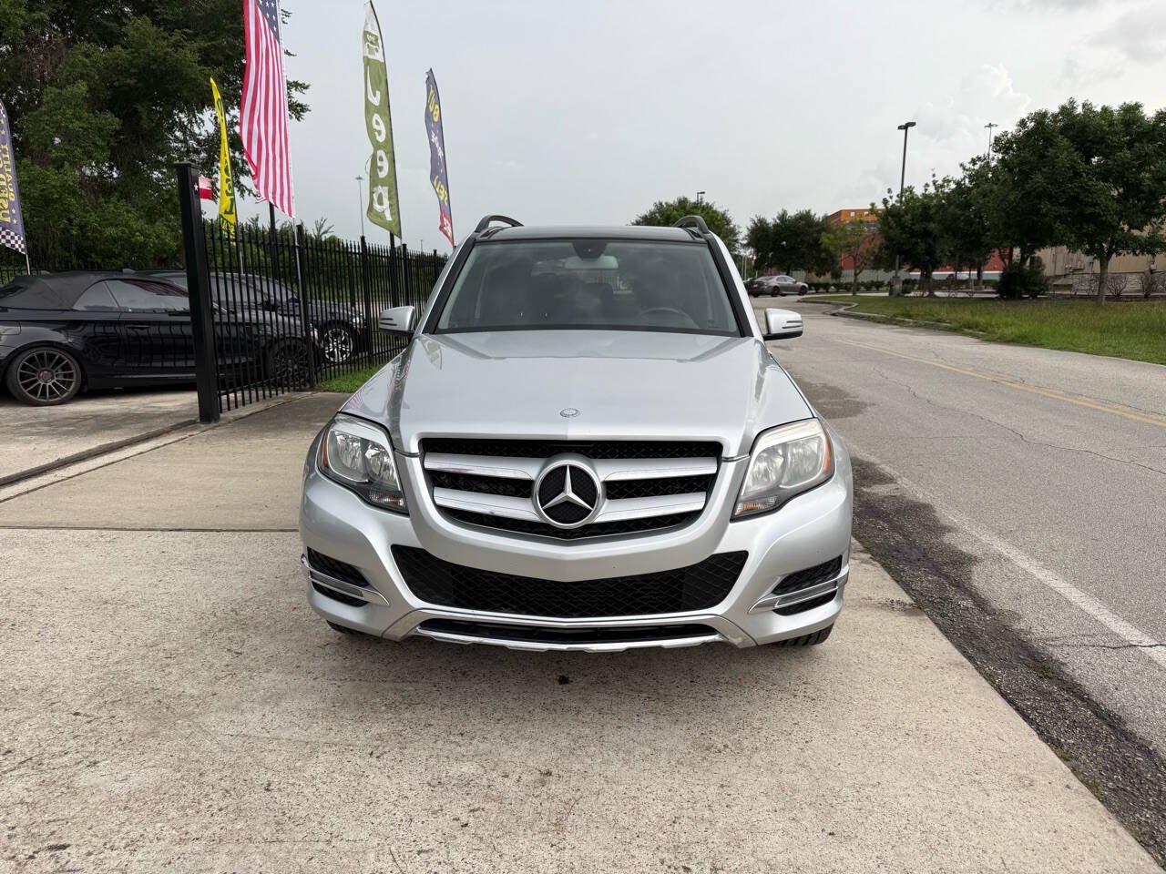 Used 2014 Mercedes-Benz GLK 250 BlueTEC 4MATIC image 3