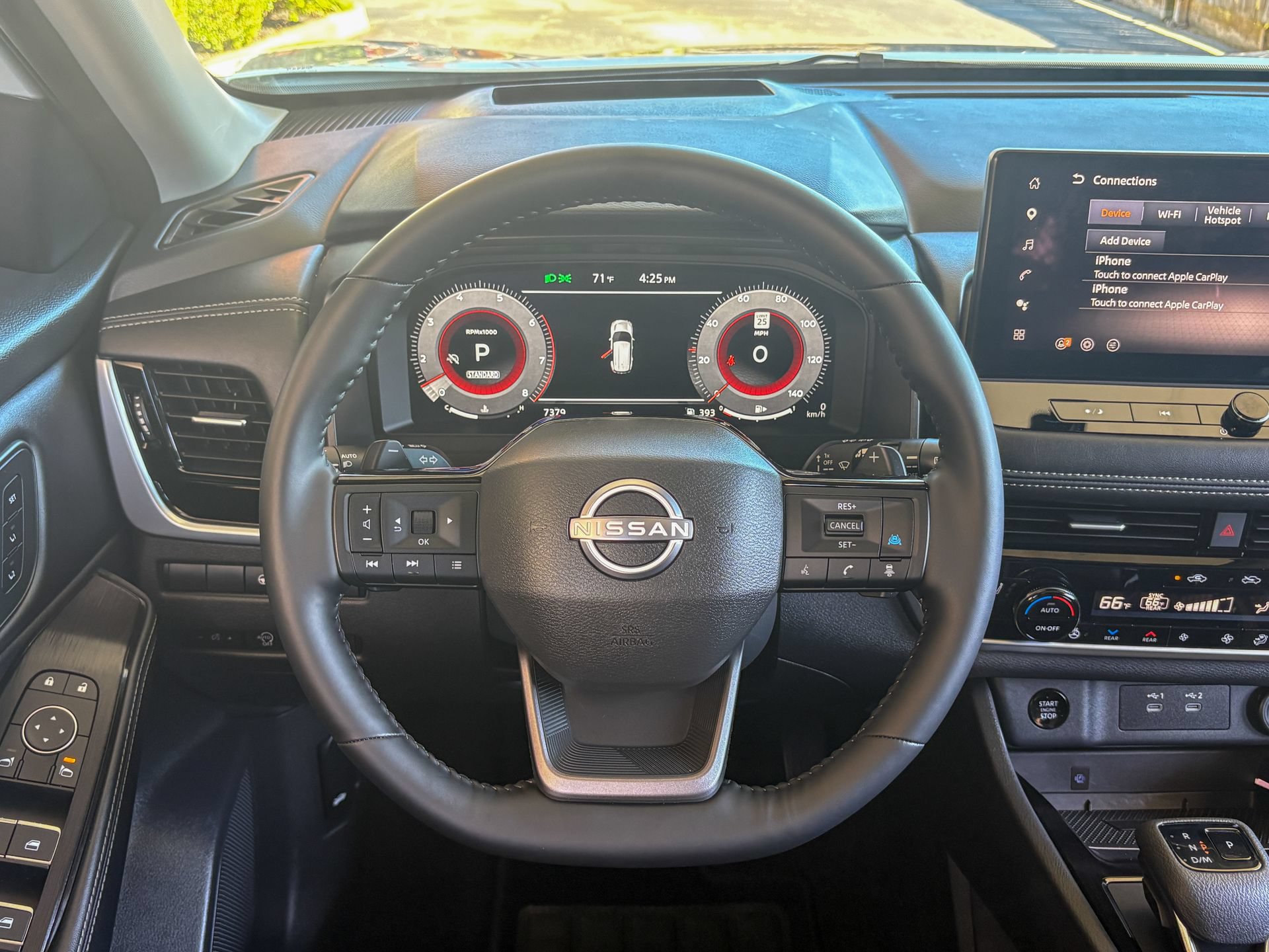 Used 2025 Nissan Rogue SL w/ SL Premium Package FWD image 32