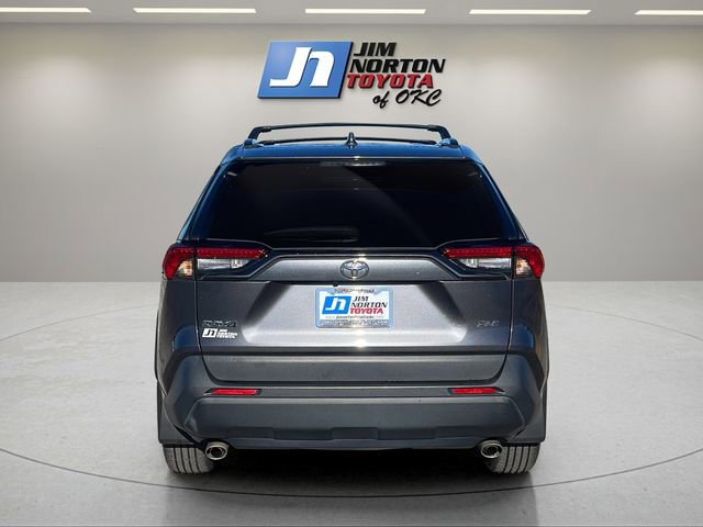 Used 2022 Toyota RAV4 XLE image 6