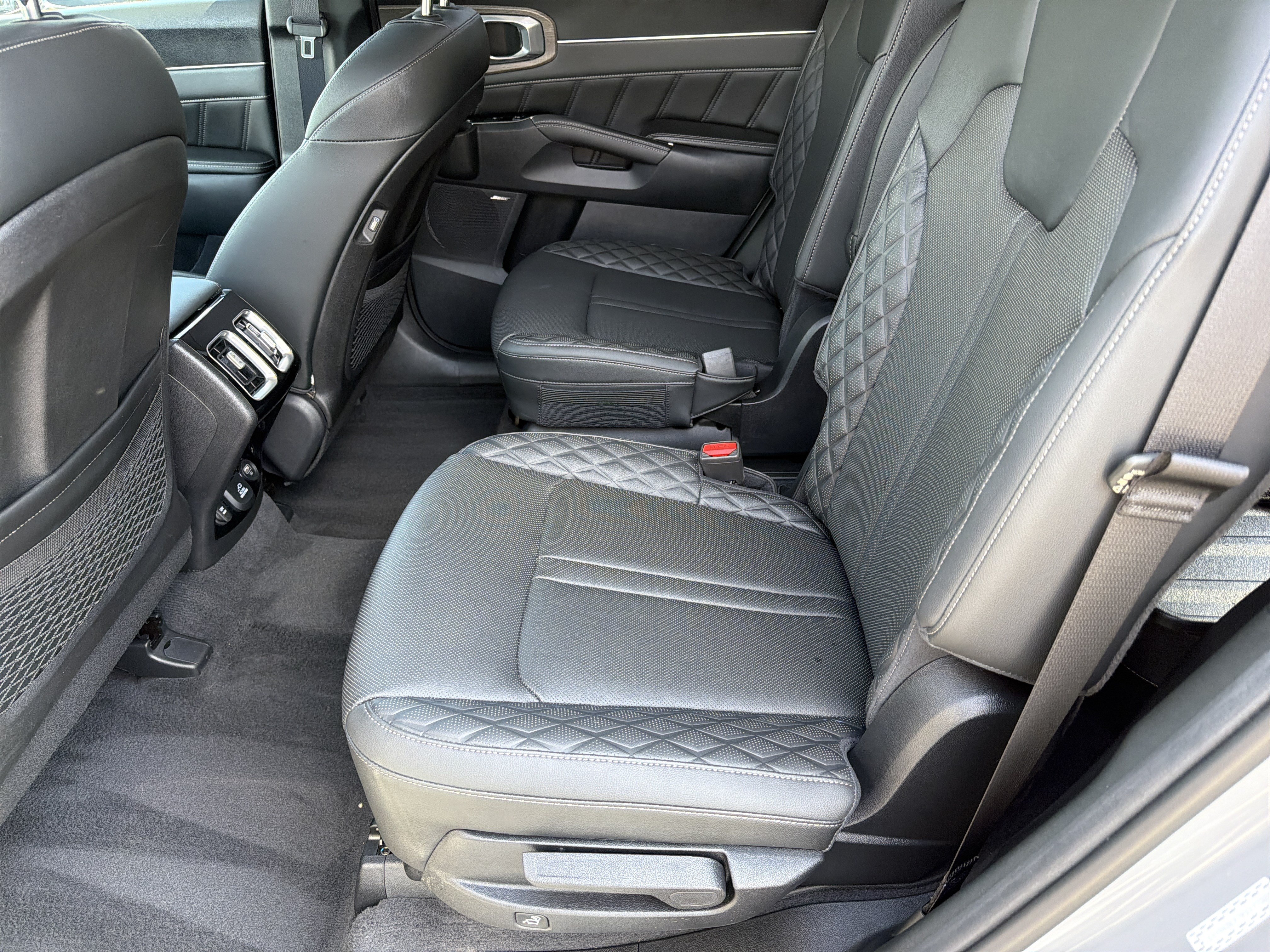 Used 2023 Kia Sorento SX Prestige AWD/4WD image 19