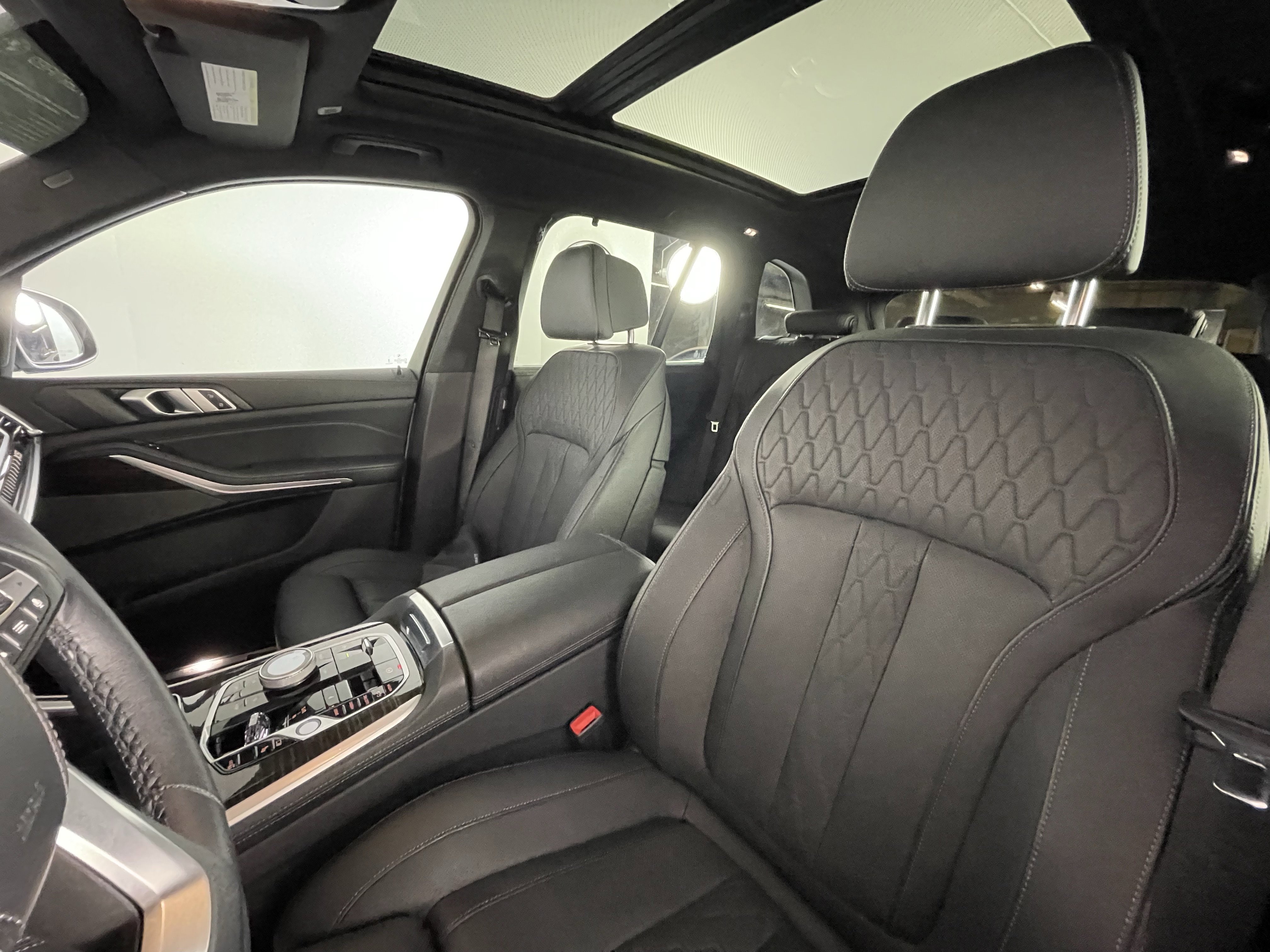 Certified 2024 BMW X5 xDrive50e w/ Executive Package image 9