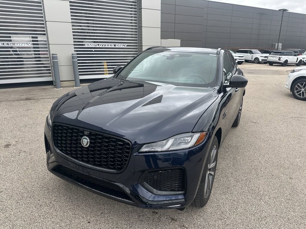 Used 2026 Jaguar F-PACE R-Dynamic S image 3