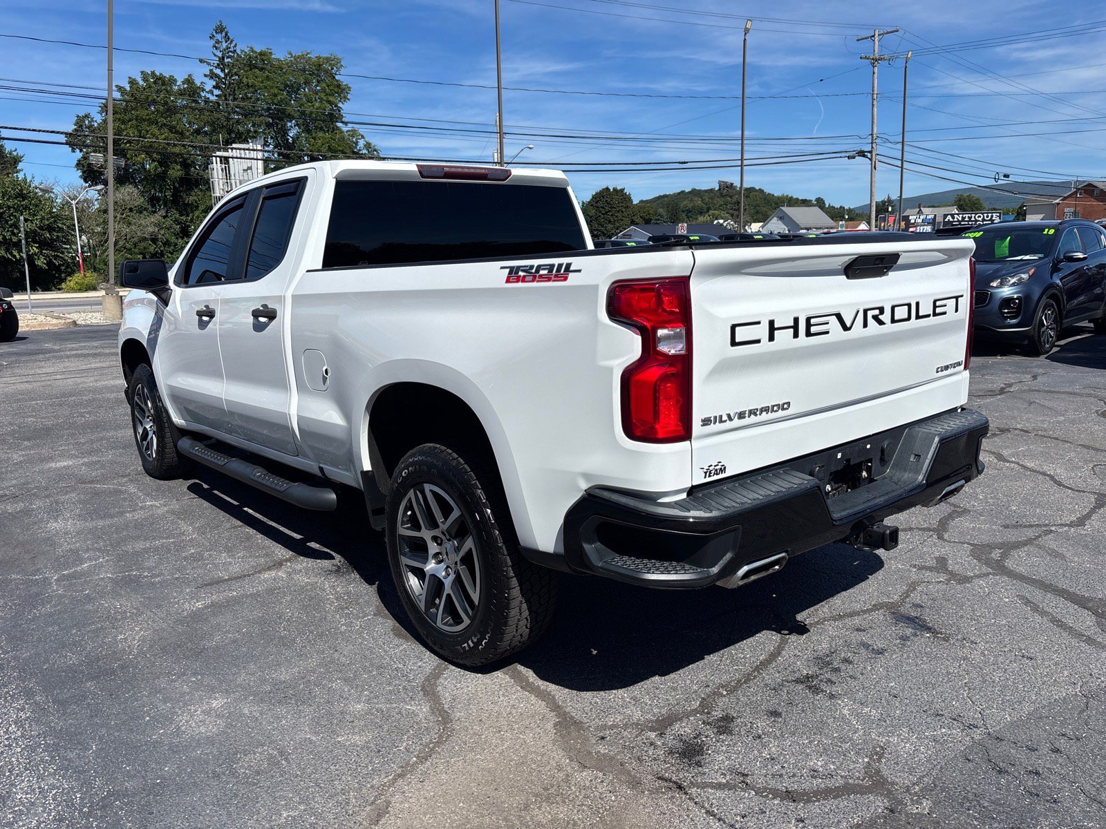 Used 2019 Chevrolet Silverado 1500 Custom Trail Boss w/ Custom Convenience Package AWD/4WD image 5