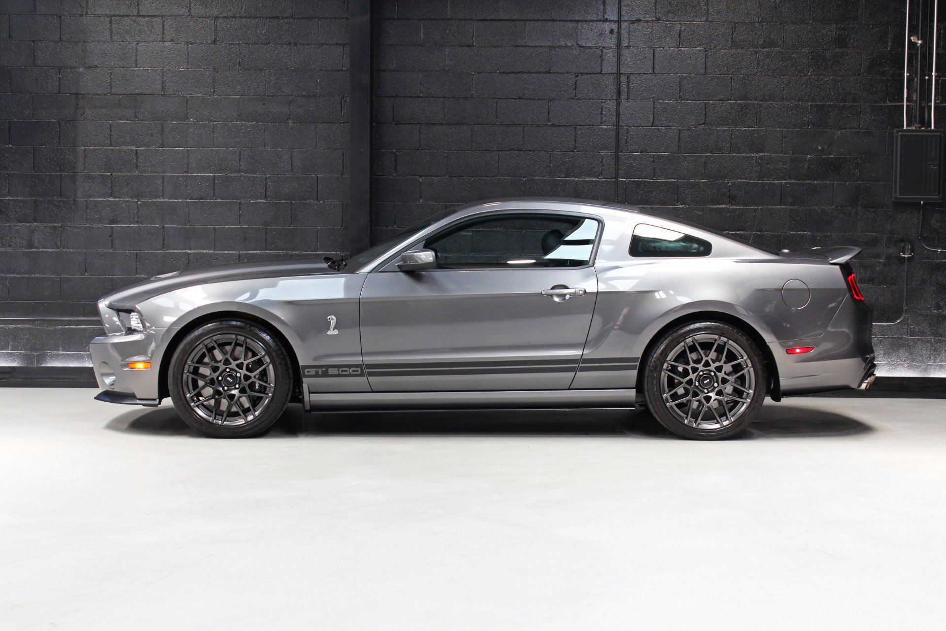 Used 2014 Ford Mustang Shelby GT500 w/ Equipment Group 821A RWD image 3