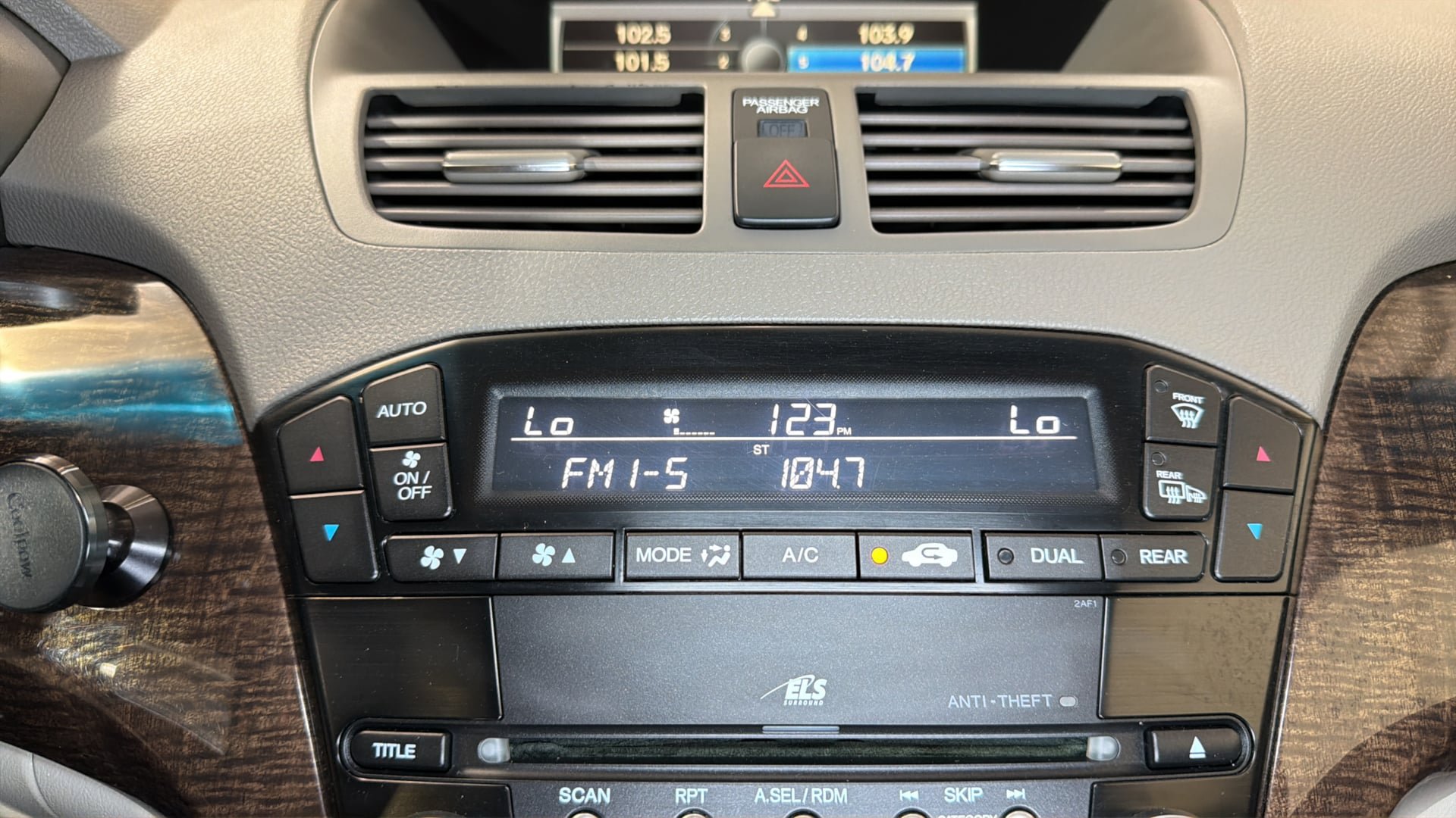 Used 2012 Acura MDX w/ Technology Package AWD/4WD image 27