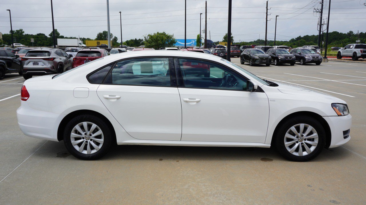 Used 2014 Volkswagen Passat 1.8T Wolfsburg Edition FWD image 4