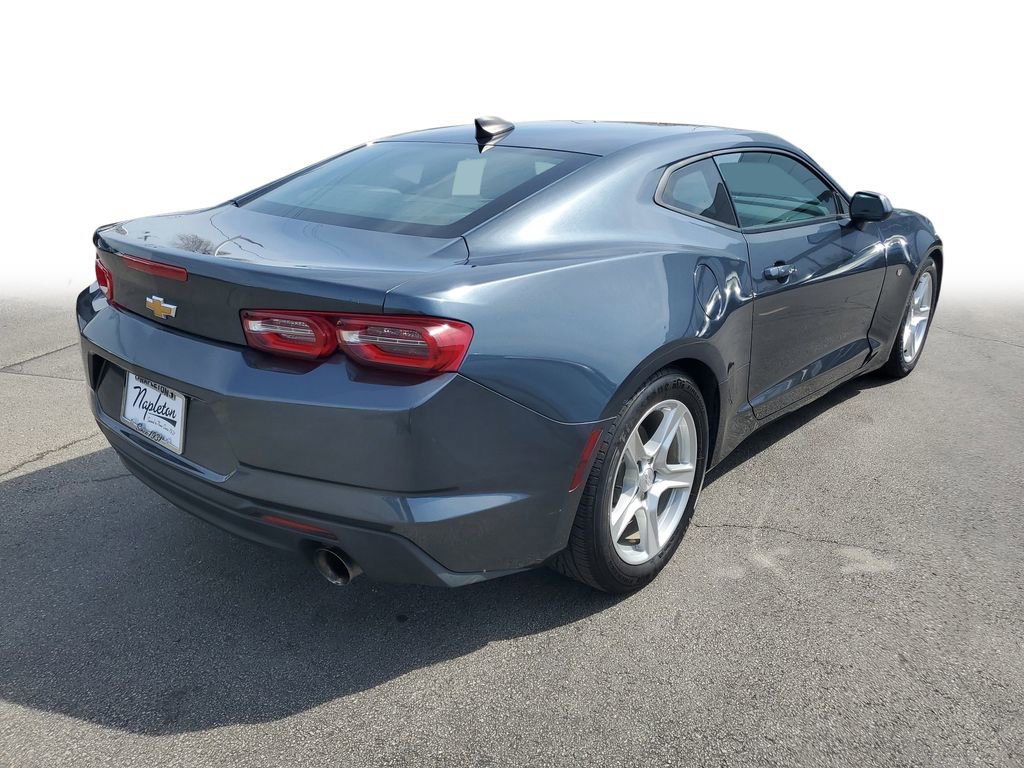 Used 2023 Chevrolet Camaro LT RWD image 7