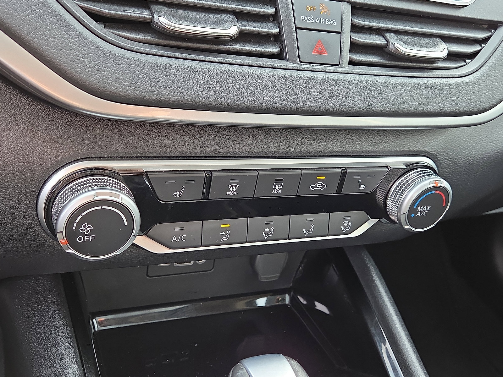 Used 2022 Nissan Altima 2.5 SV w/ SV Premium Package image 17